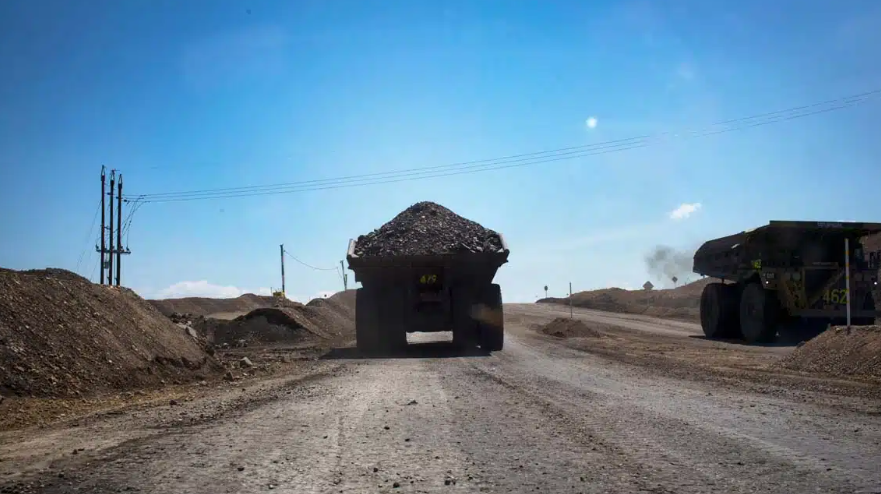 Colombia propone proyecto de ley que busca la prohibición de nuevos contratos de carbón