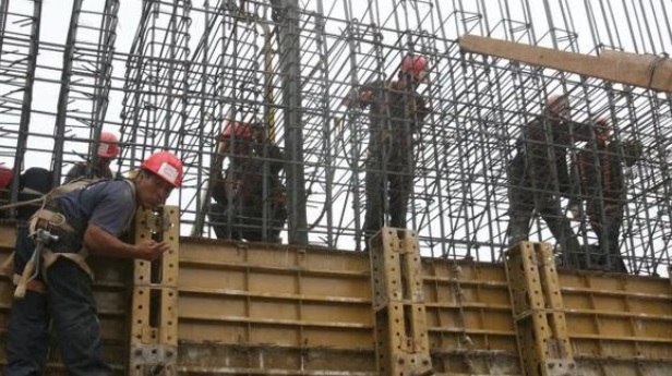 Construcción habría caído en julio y mantiene tendencia negativa por siete meses