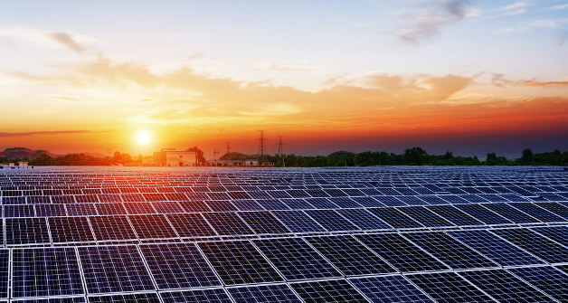 EUROPA: Italia prohíbe la energía fotovoltaica y causa shock en Europa: España se está planteando lo mismo