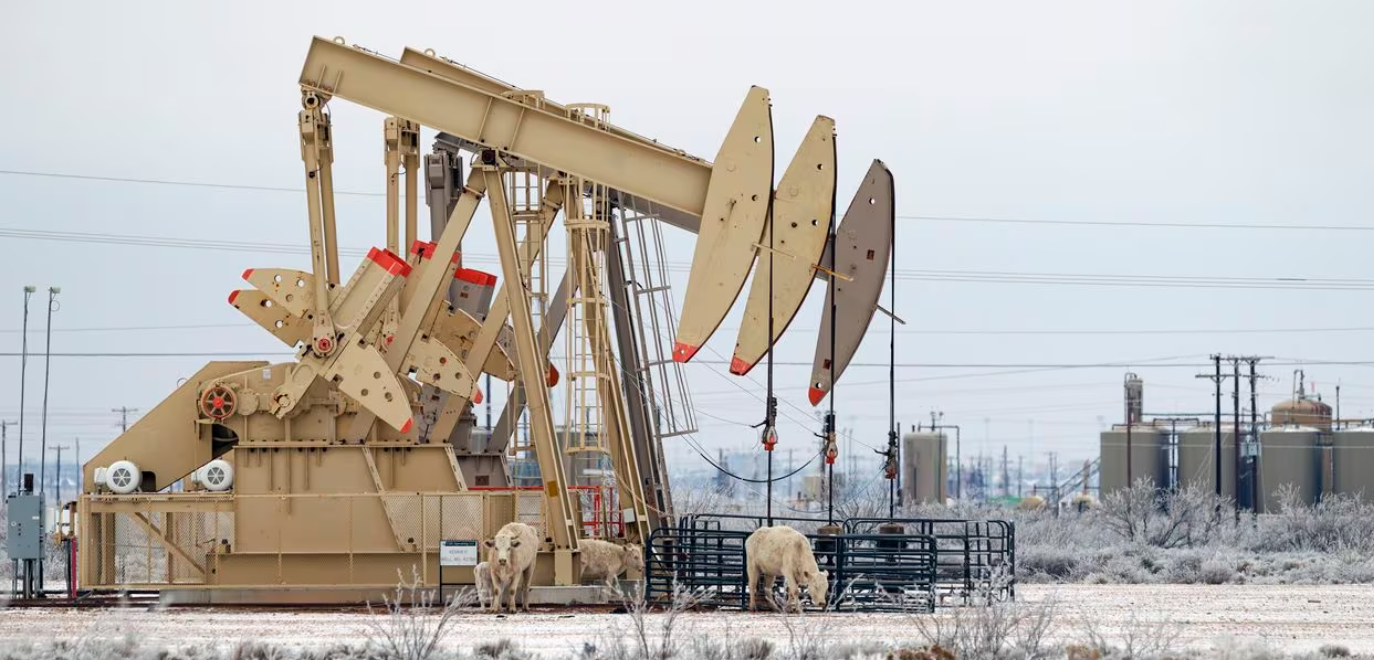 Precios del petróleo siguen al alza por las perturbaciones en el mar Rojo