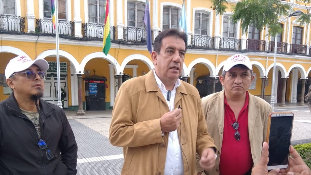 BOLIVIA: Jaime Soliz, candidato a la presidencia por ÚNETE, se enfoca en el petróleo y el comercio
