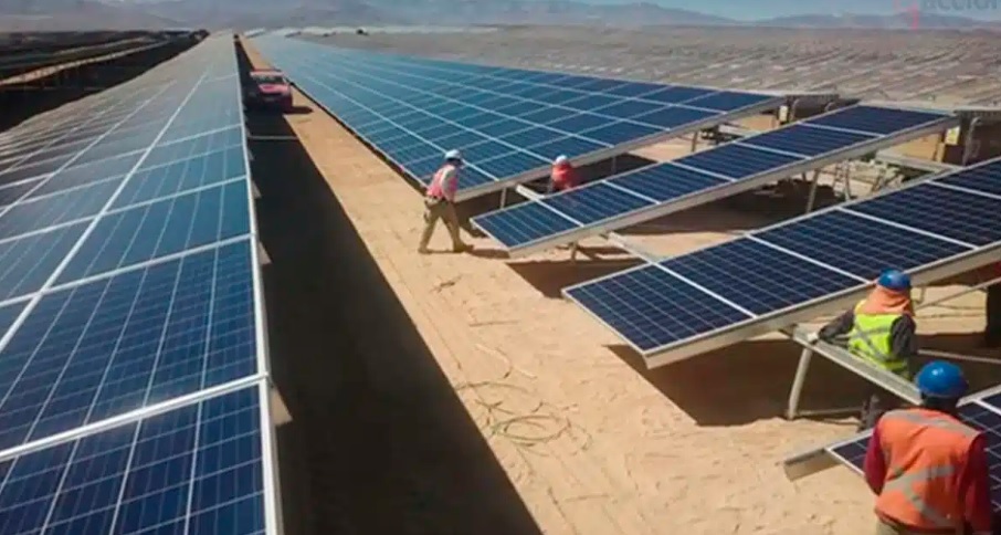 Invertirán US$ 1,300 millones para ocho centrales solares fotovoltaicas en Arequipa