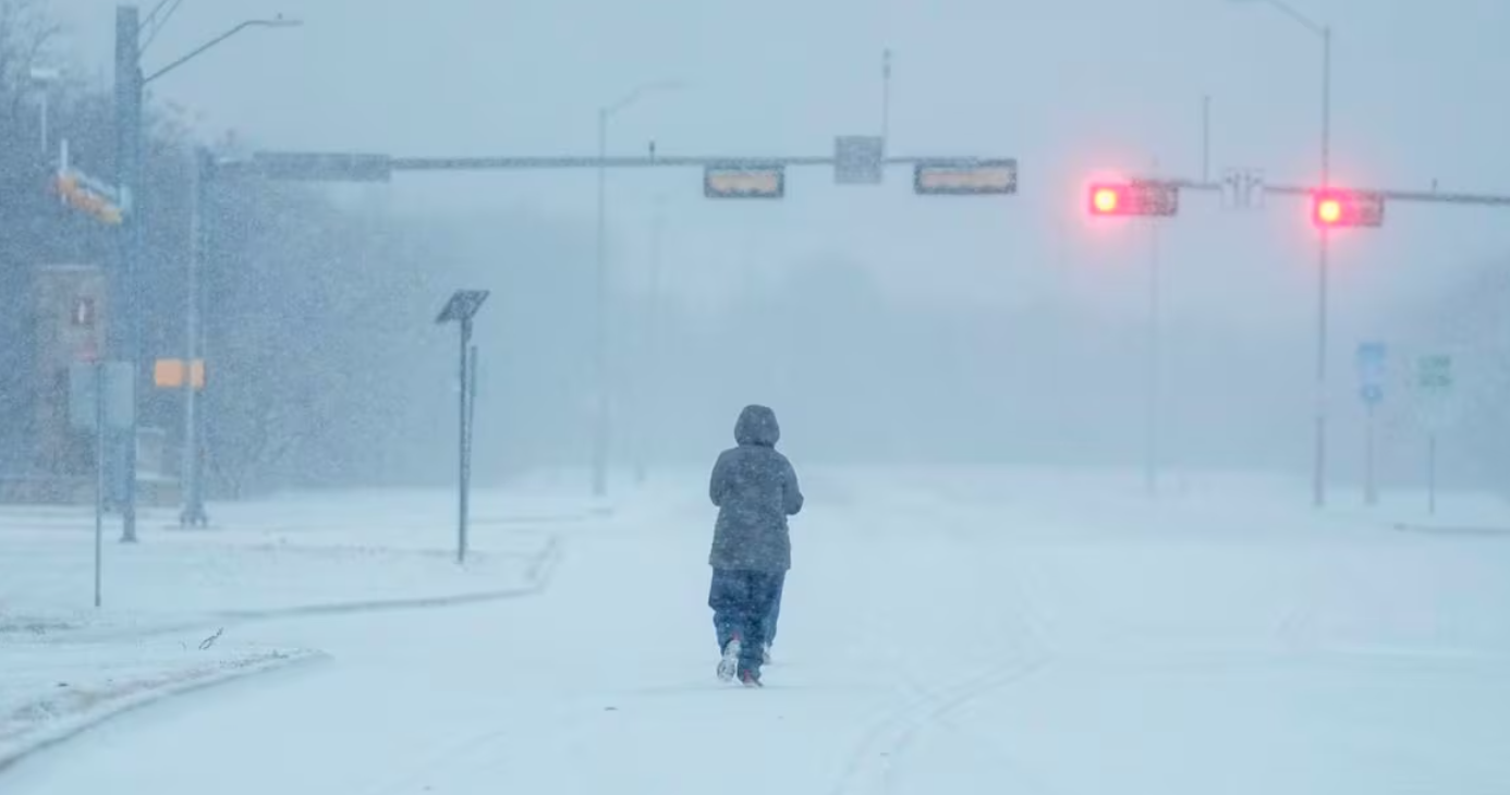 El sistema eléctrico en México se declara en emergencia por las bajas temperaturas en EE UU