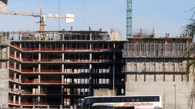 ARGENTINA:La construcción se derrumbó 32,7% en el primer semestre, pese a nueva mejora mensual en junio